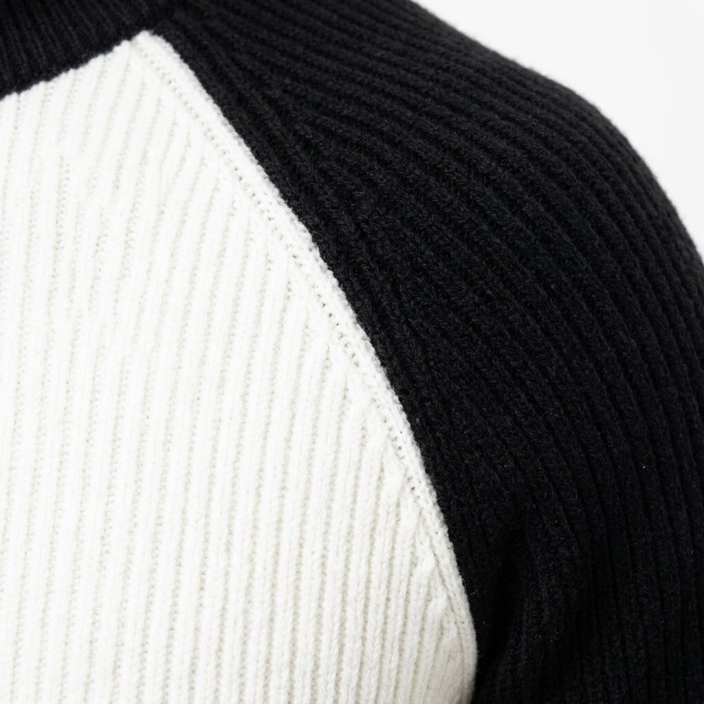 Retro-style crew-neck knit sweater