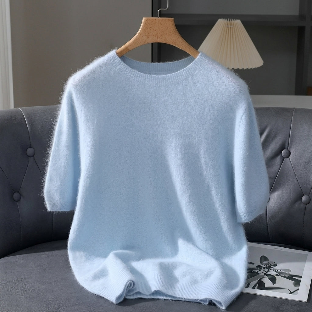 Camiseta "Cashmere Ease" – Manga Corta Holgada, Cuello Redondo