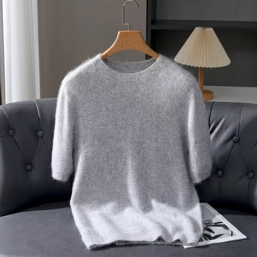 Camiseta "Cashmere Ease" – Manga Corta Holgada, Cuello Redondo