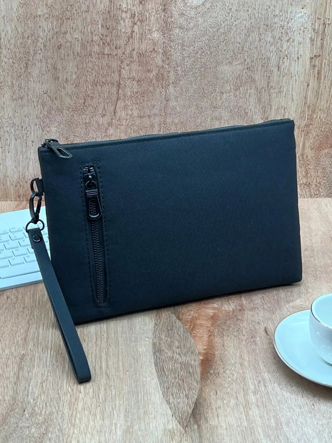 "Slim" – Bolso de Mano Ultrafino Hombre, Cuero Sintético