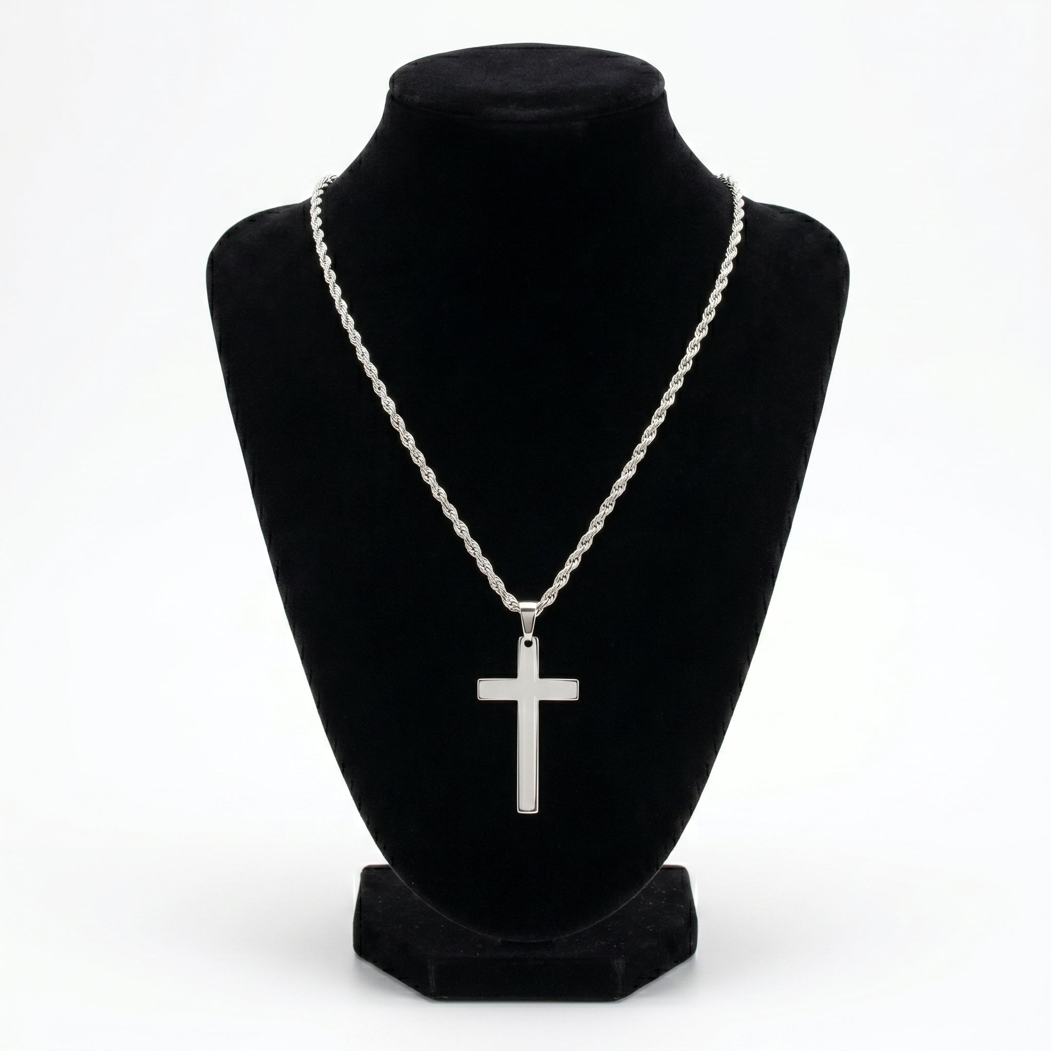 Collar Titanium Cross: Estructura en Acero Premium